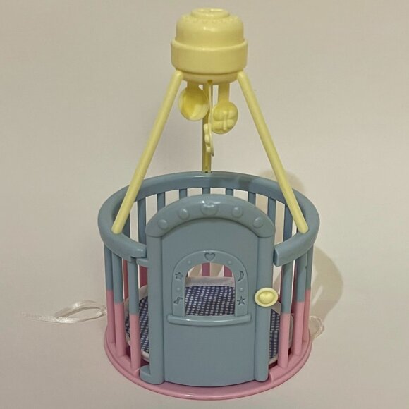 Simba Toy Vintage Dollhouse Nursery Furniture Playpen Crib Mobile Squeaks - Picture 1 of 5